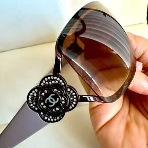 CHANEL | Accessories | Chanel Vintage Sunglasses Model 464b  display picture 2